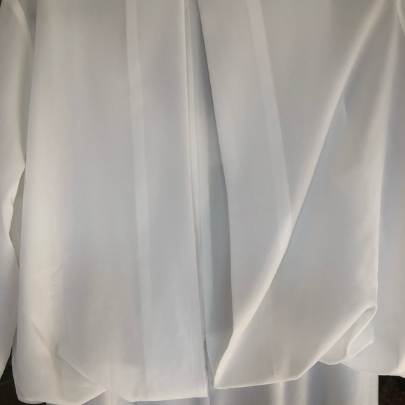 White Cabi blouse (medium) - Picture 3 of 5